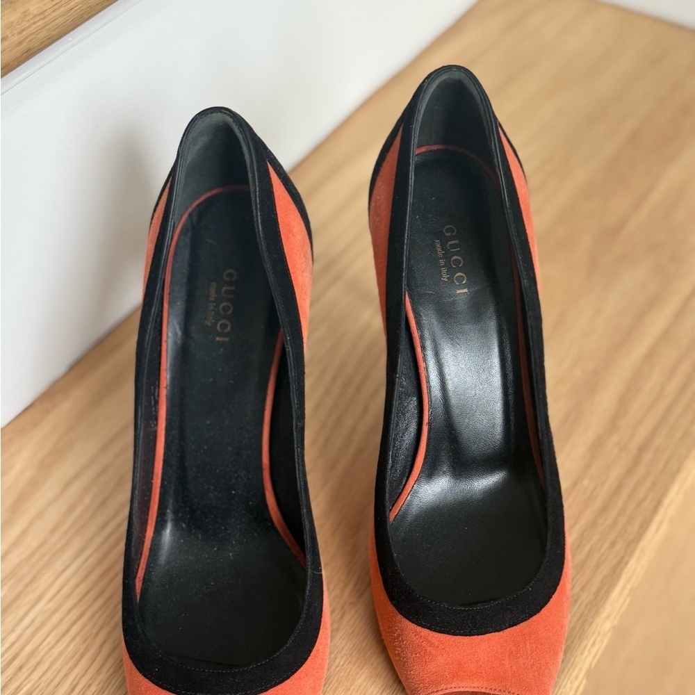 Gucci Orange & Black Suede Peep Toe Heels – Size 39.5 (Made in Italy) - Picture 4 of 11